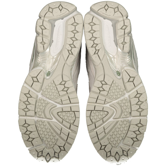 Unisex 2002R Trainers - Casual Basement